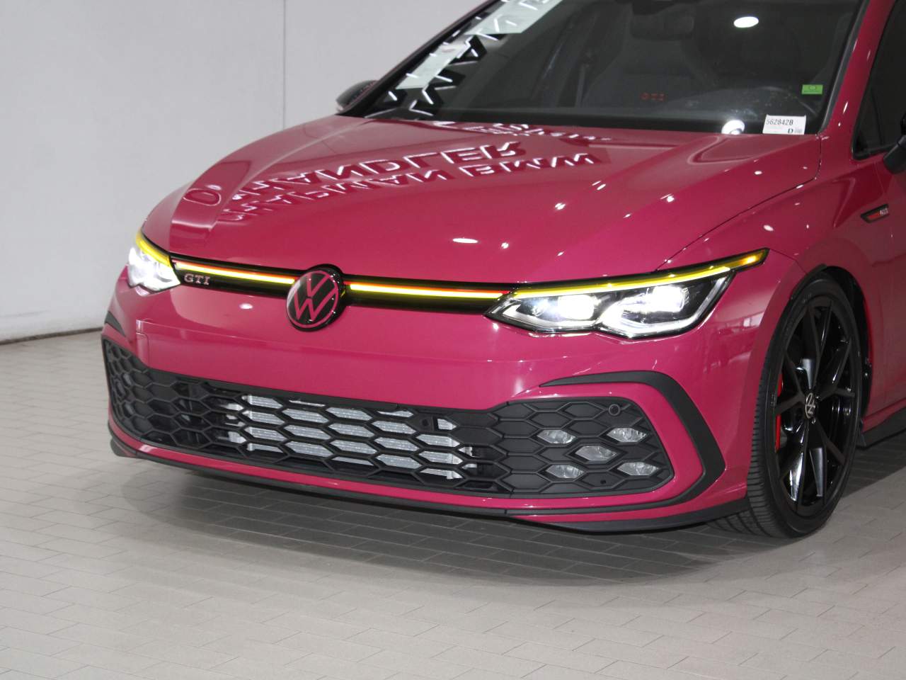2024 Volkswagen Golf GTI 380 SE photo 3