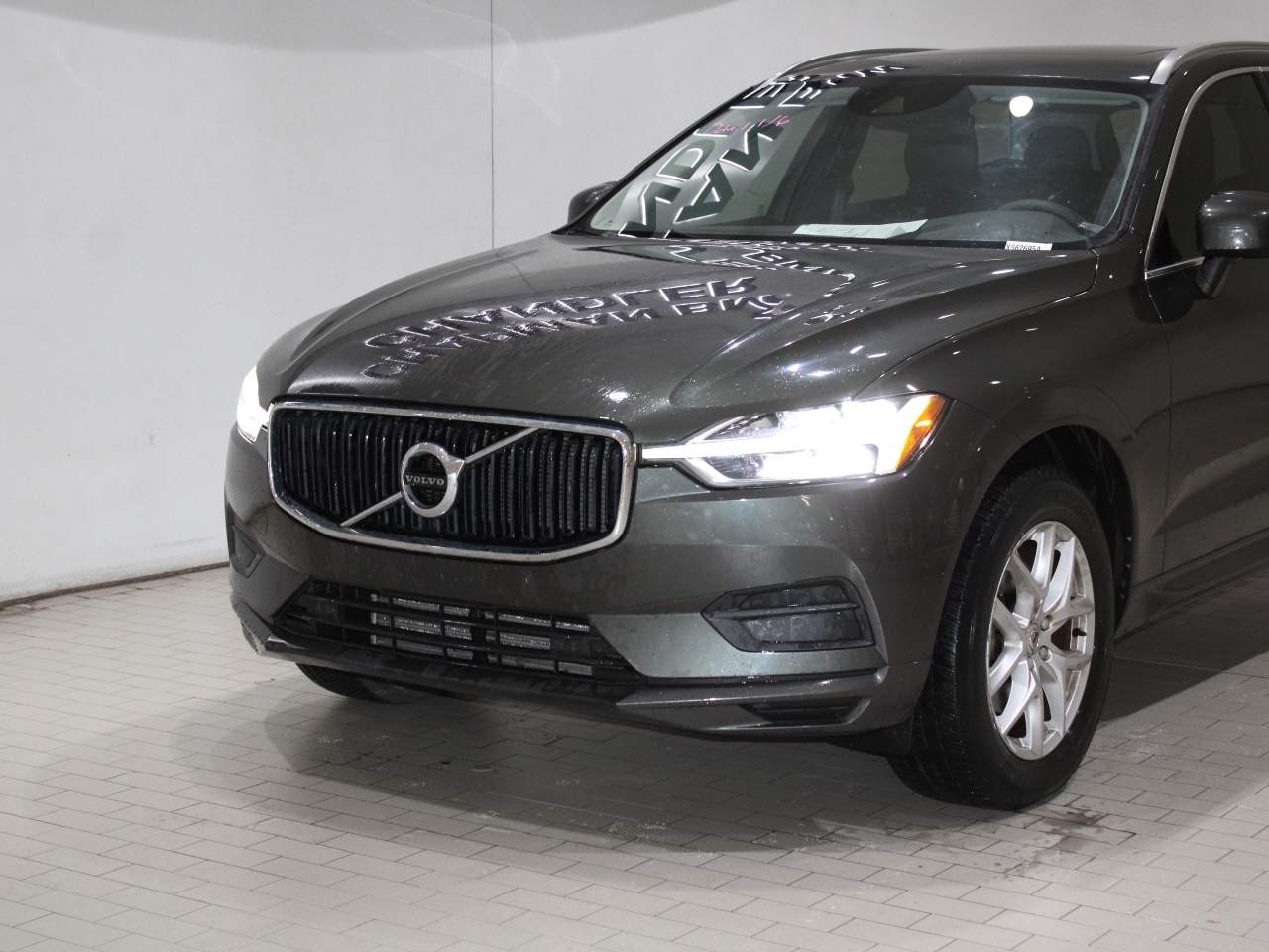 2020 Volvo XC60 T5 Momentum