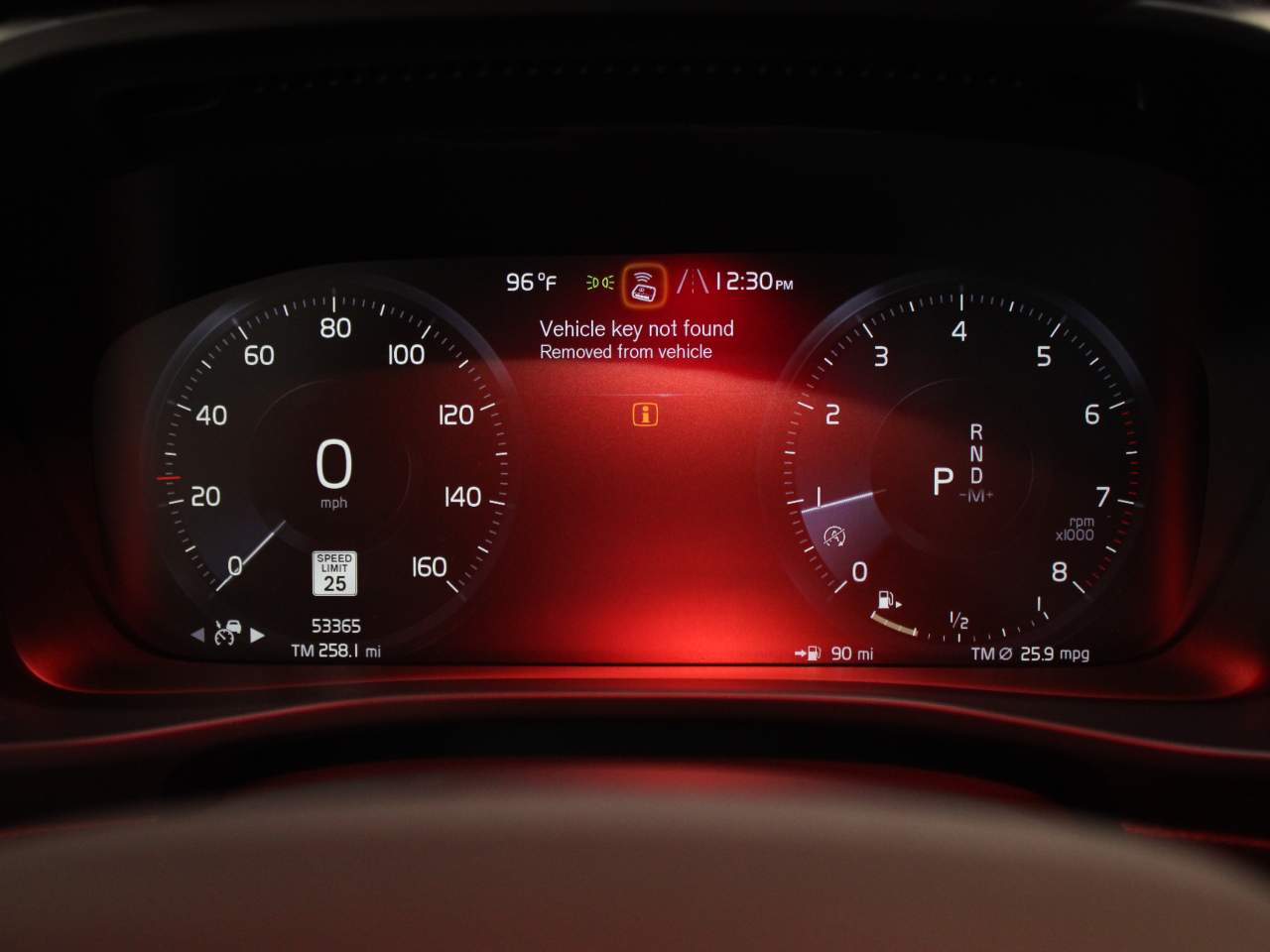 2022 Volvo XC40 T5 R-Design