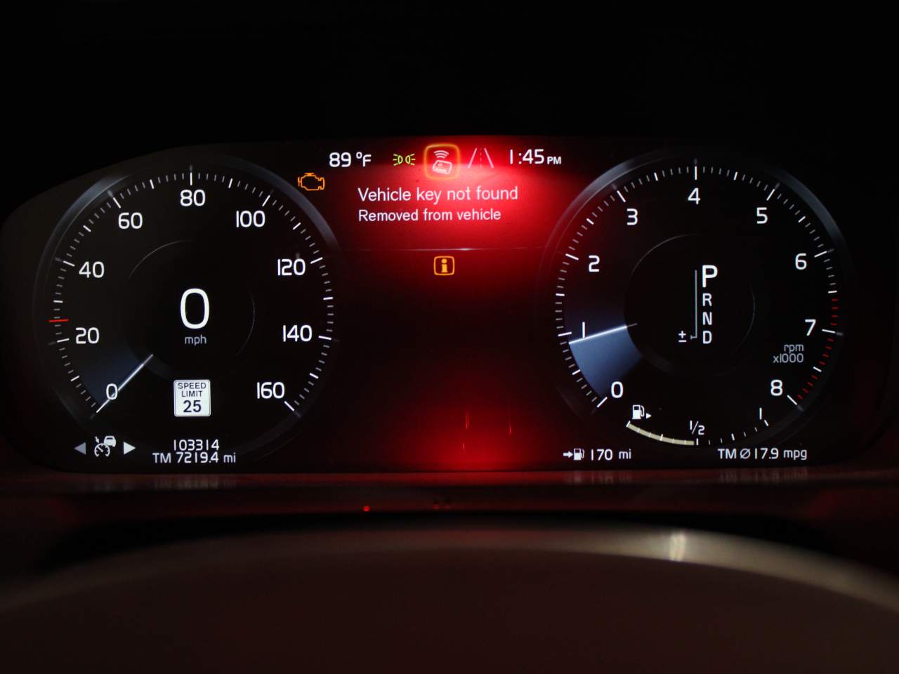 2020 Volvo XC90 T6 Momentum photo 2