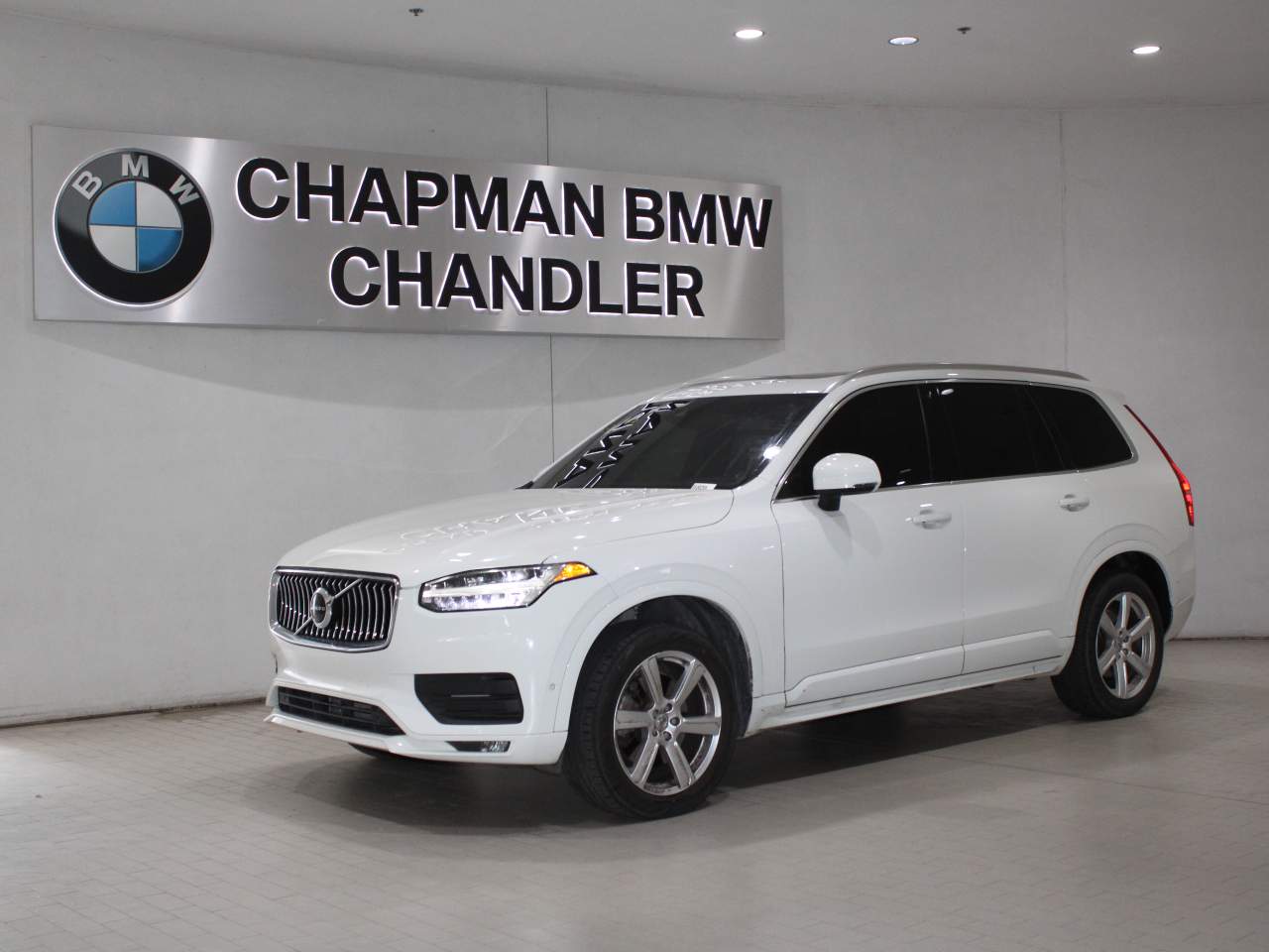 2020 Volvo XC90 T6 Momentum 7-Passenger