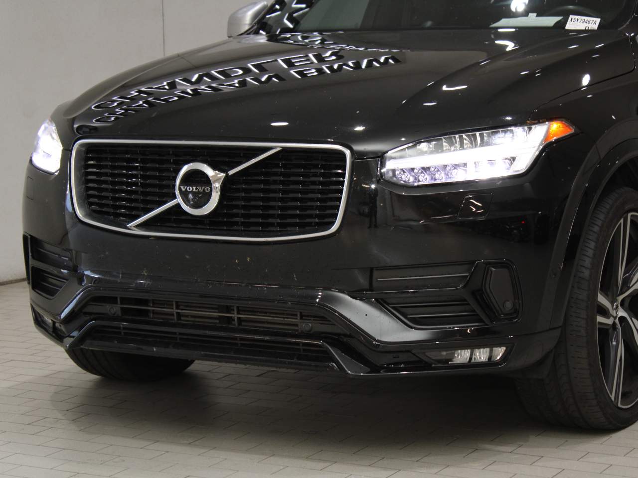 2019 Volvo XC90 R-Design photo 2