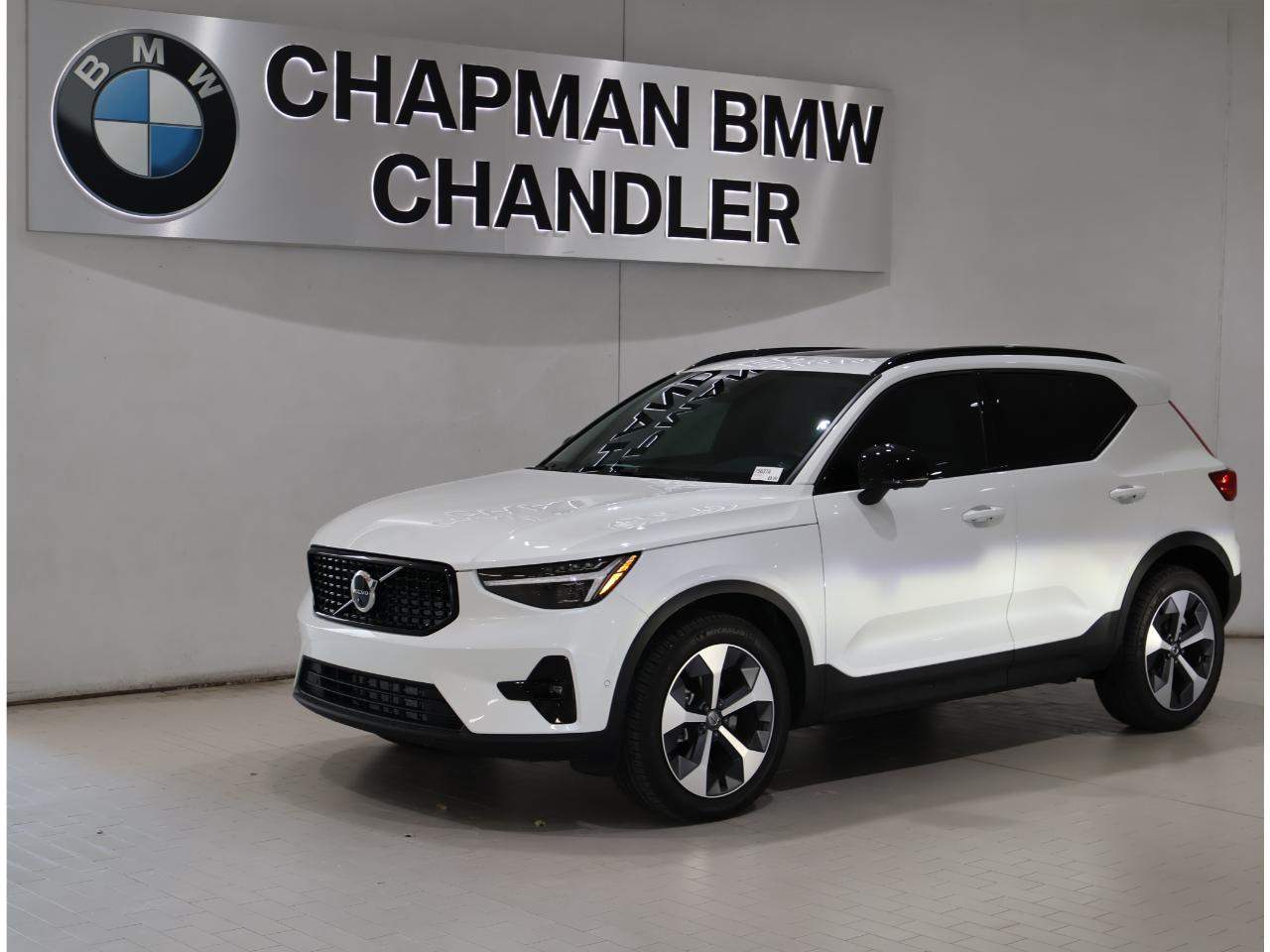2025 Volvo XC40