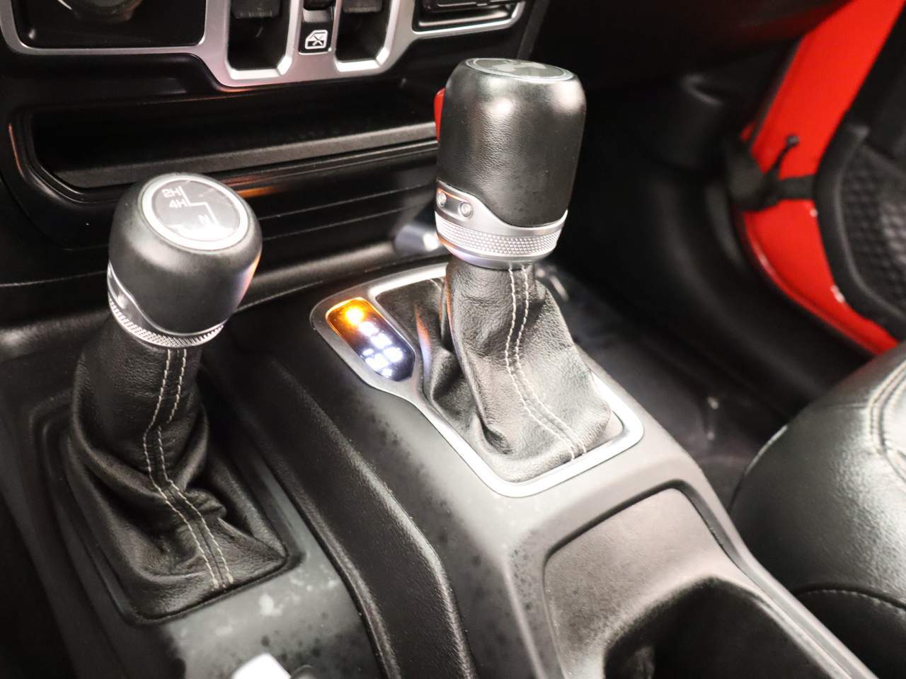 2021 Jeep Wrangler Unlimited Sahara - Photo 9