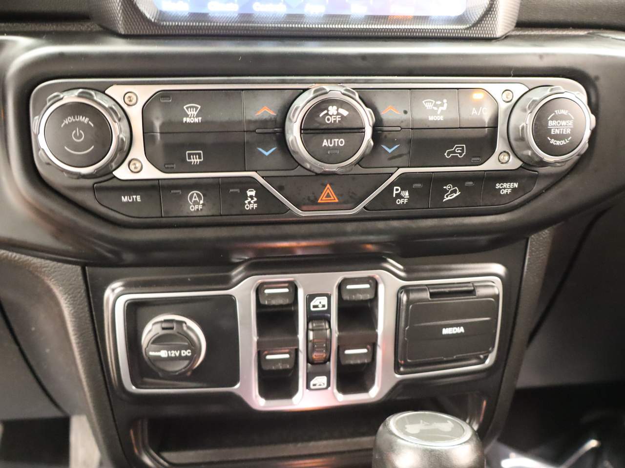 2021 Jeep Wrangler Unlimited Sahara - Photo 10