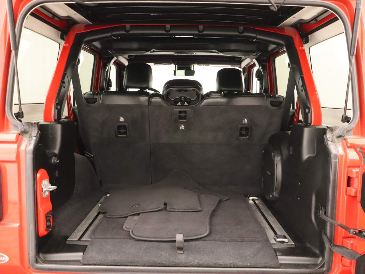 2021 Jeep Wrangler Unlimited Sahara - Photo 18