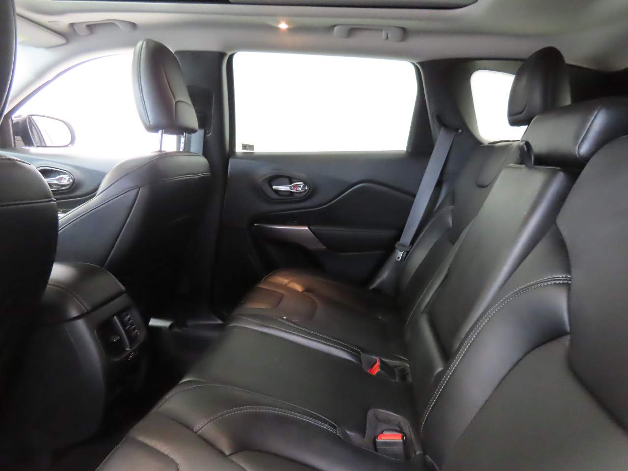 2022 Jeep Cherokee Limited - Photo 15