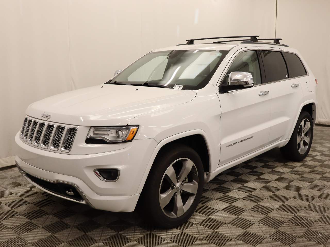 2015 Jeep Grand Cherokee Overland's photo