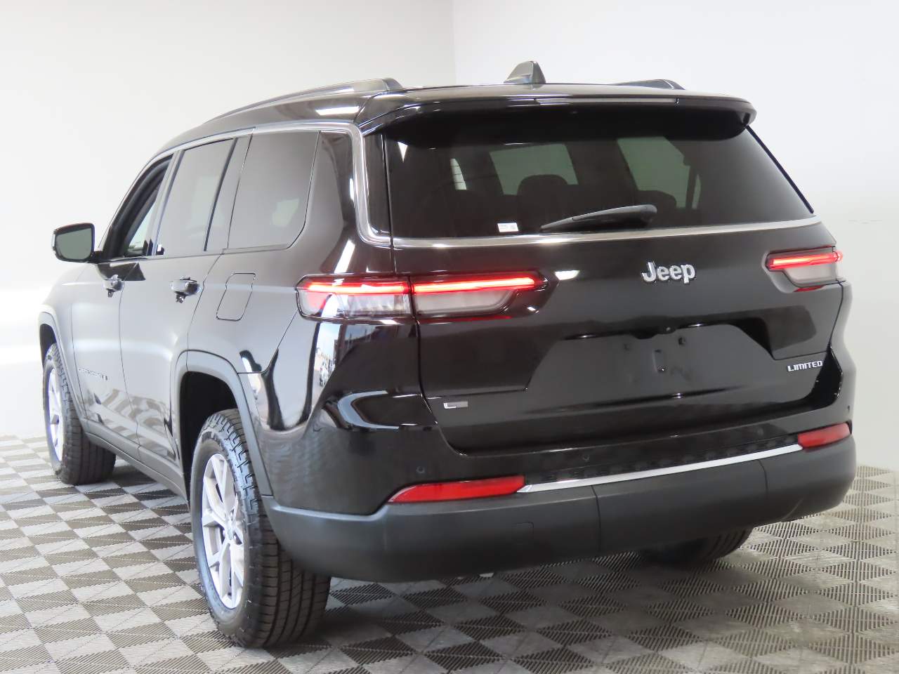 2022 Jeep Grand Cherokee L Limited - Photo 3