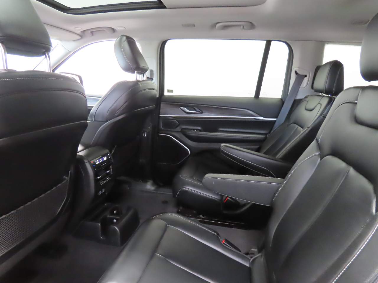2022 Jeep Grand Cherokee L Limited - Photo 17