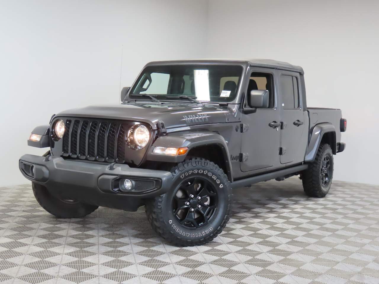 2021 Jeep Gladiator Willys Crew Cab