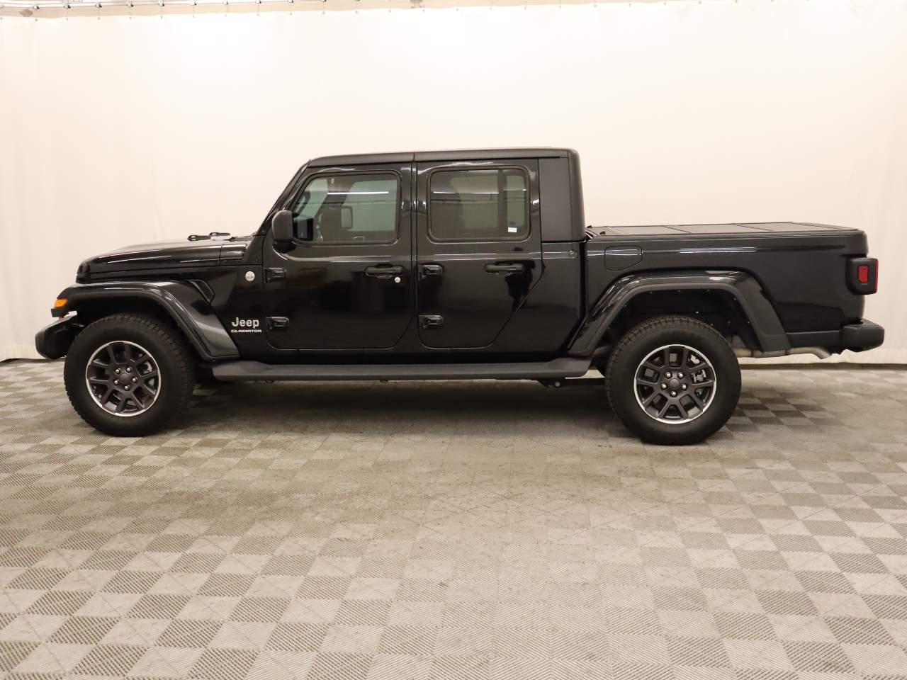 2022 Jeep Gladiator Overland Crew Cab