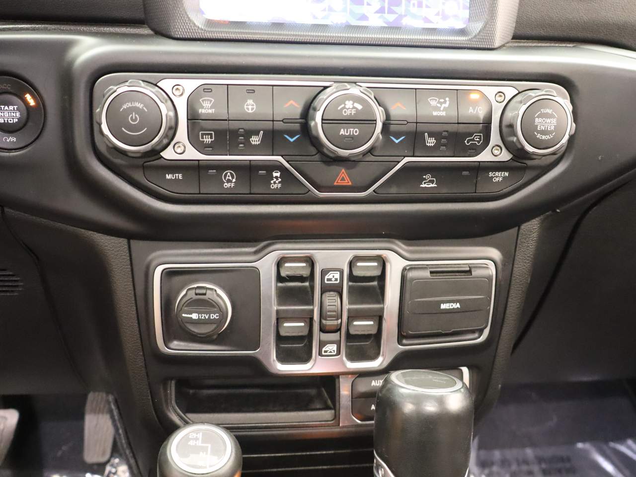 2020 Jeep Gladiator Overland - Photo 11