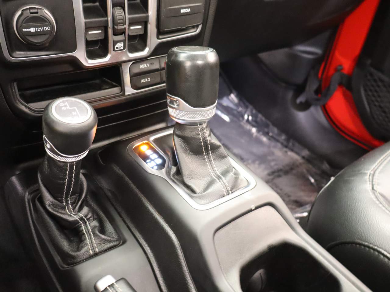 2020 Jeep Gladiator Overland - Photo 9