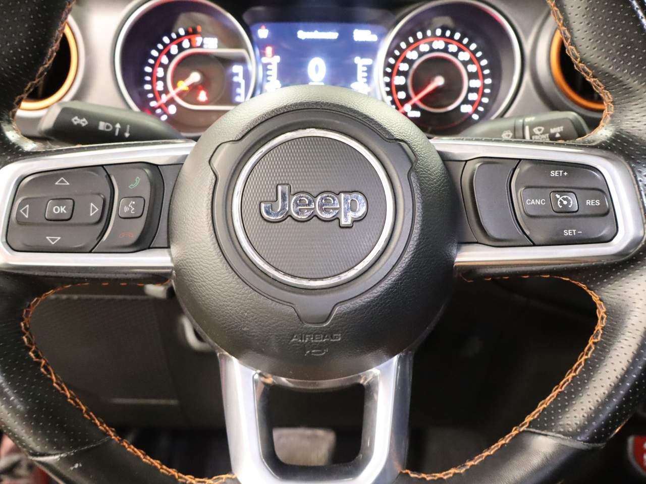 2021 Jeep Gladiator Mojave - Photo 12