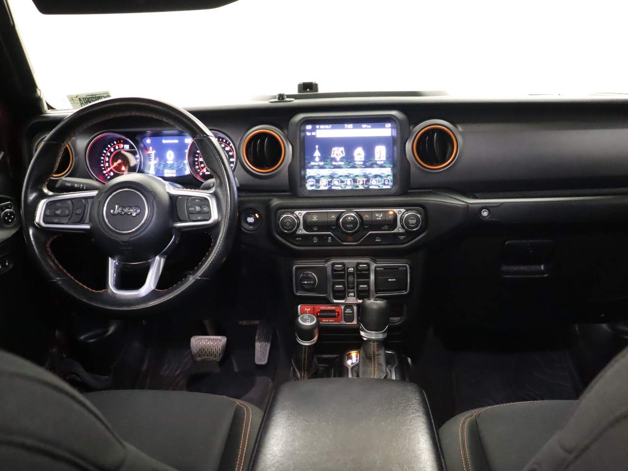 2021 Jeep Gladiator Mojave - Photo 13