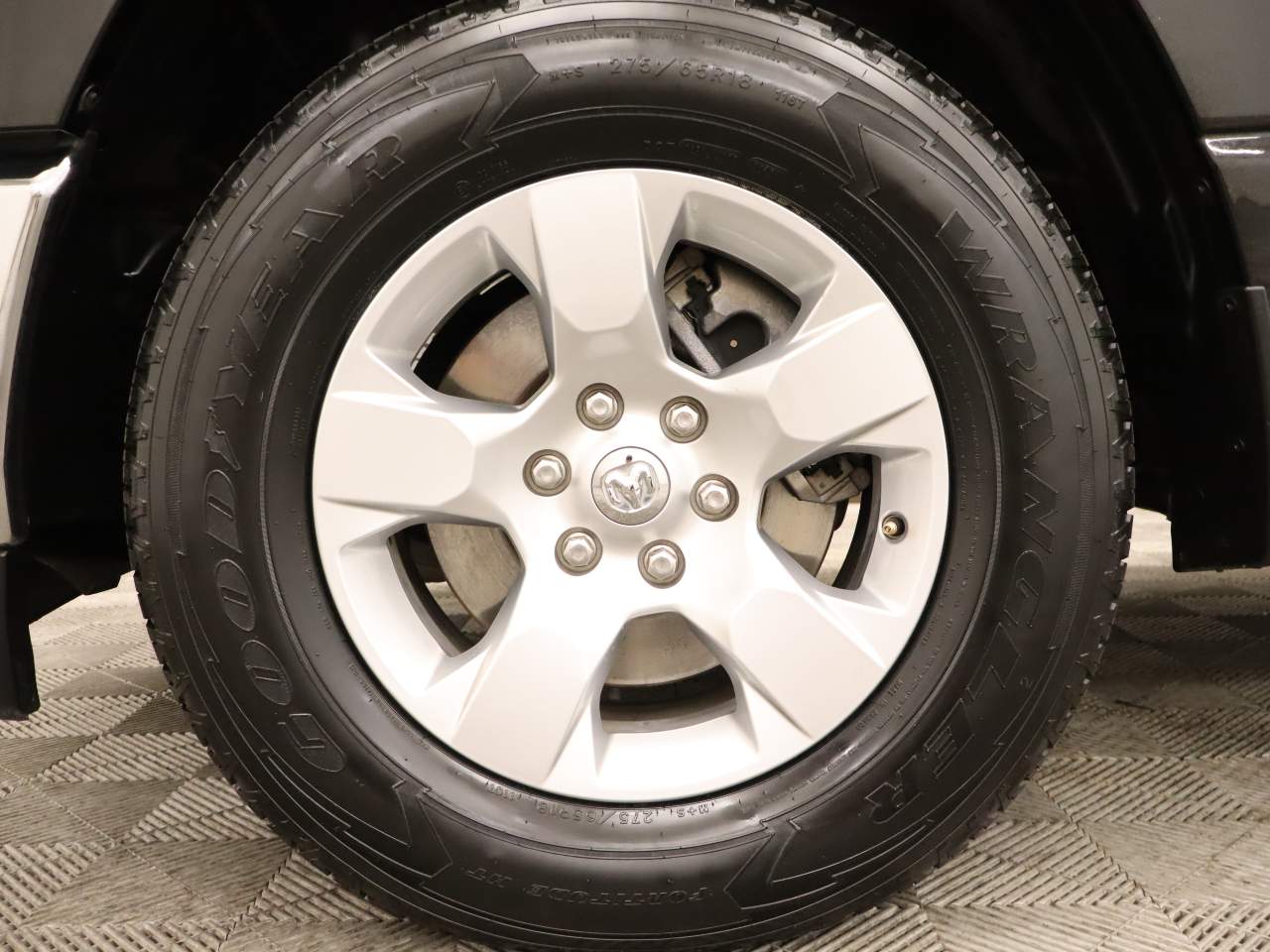 View vehicle photo 6