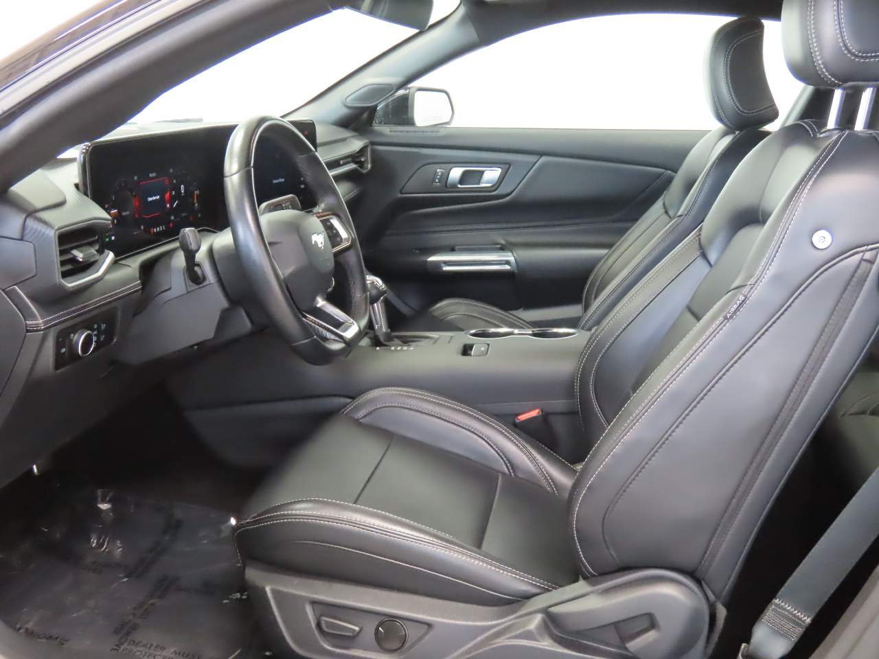 2025 Ford Mustang EcoBoost Premium - Photo 14
