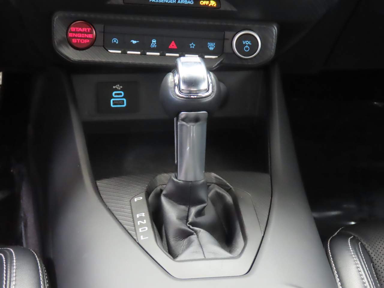 2025 Ford Mustang EcoBoost Premium - Photo 10