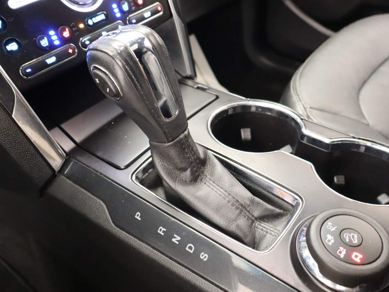 2019 Ford Explorer Limited - Photo 9