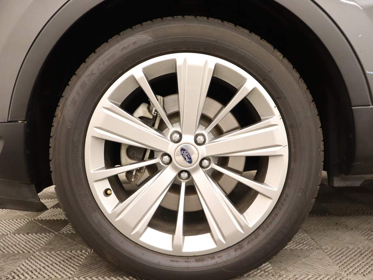 2019 Ford Explorer Limited - Photo 6