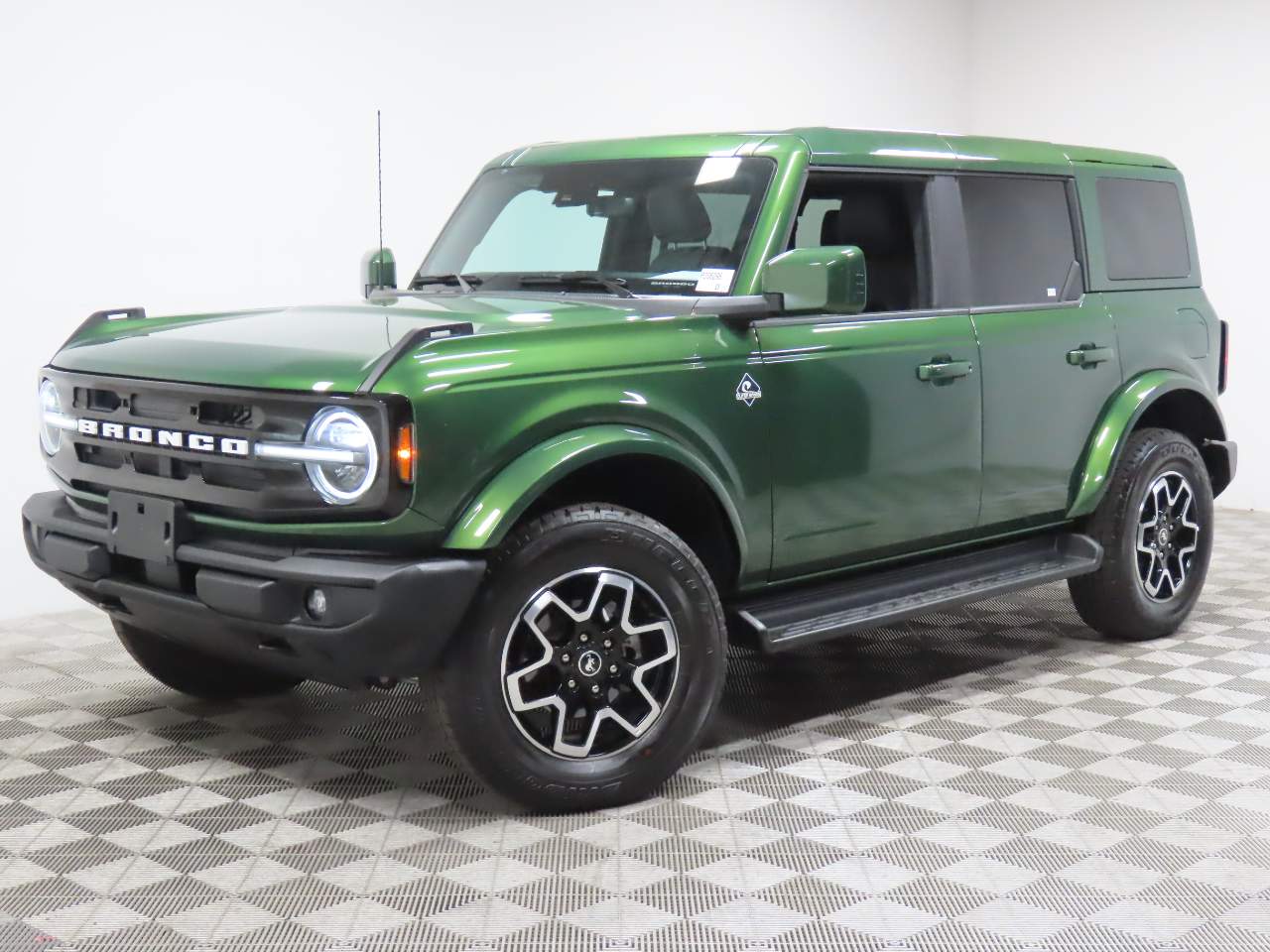 2025 Ford Bronco Outer Banks