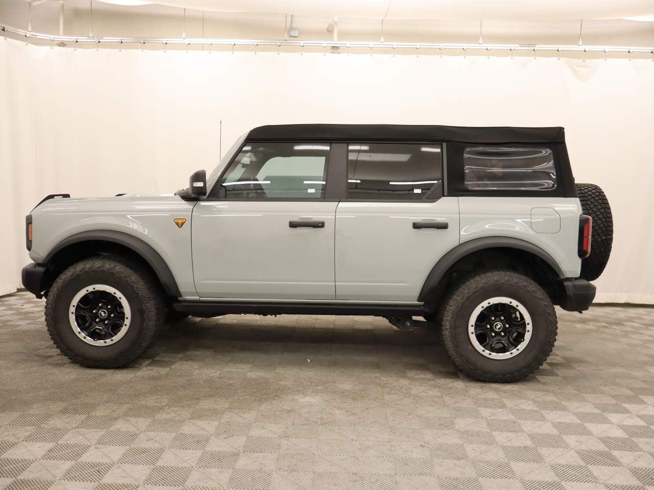 2023 Ford Bronco Badlands Advanced "Sasquatch Package"