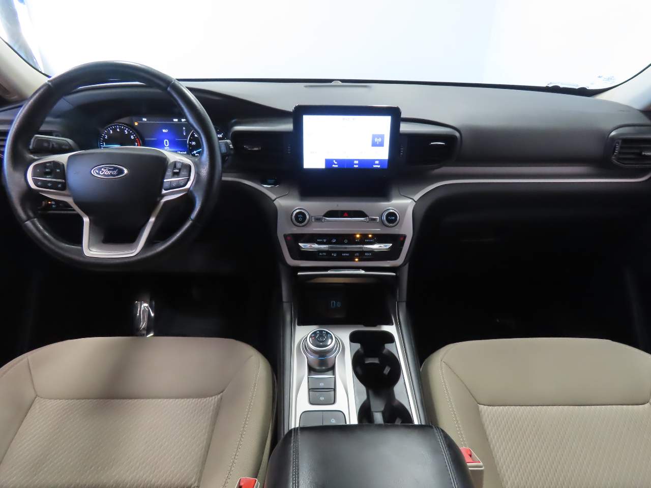 2023 Ford Explorer XLT - Photo 12