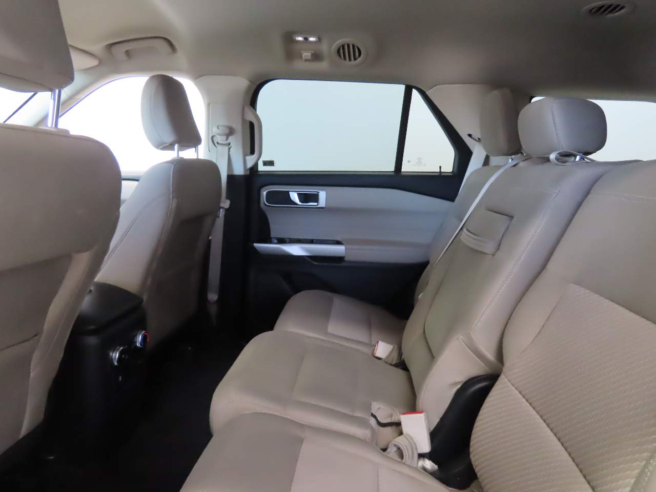 2023 Ford Explorer XLT - Photo 15