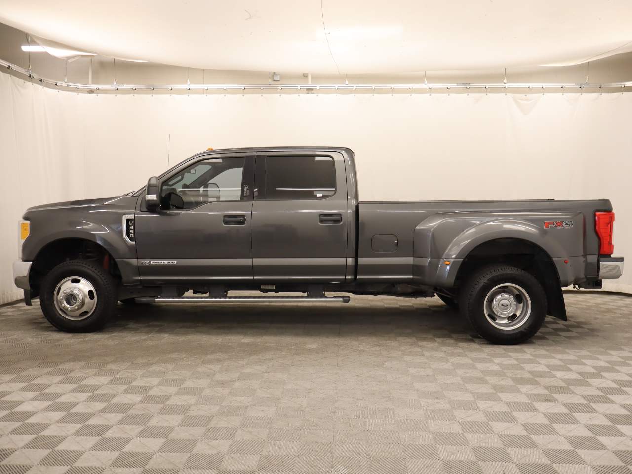 2017 Ford F-350 Super Duty XLT Crew Cab