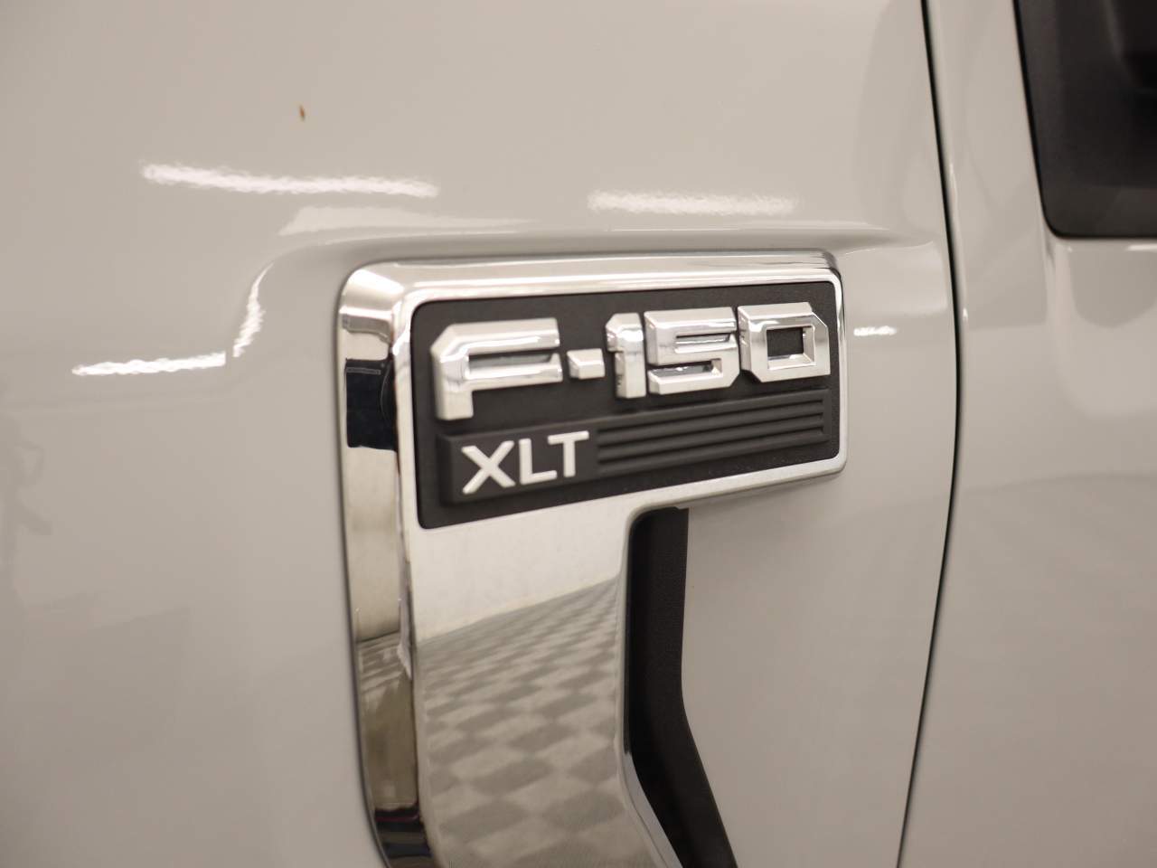 2023 Ford F-150 XLT Crew Cab