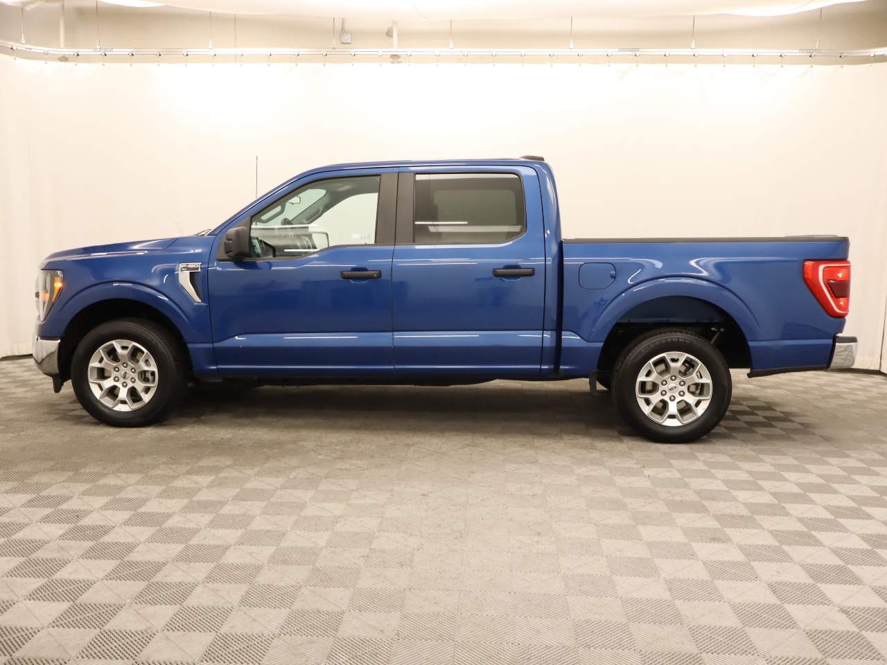 2023 Ford F-150 XLT Crew Cab