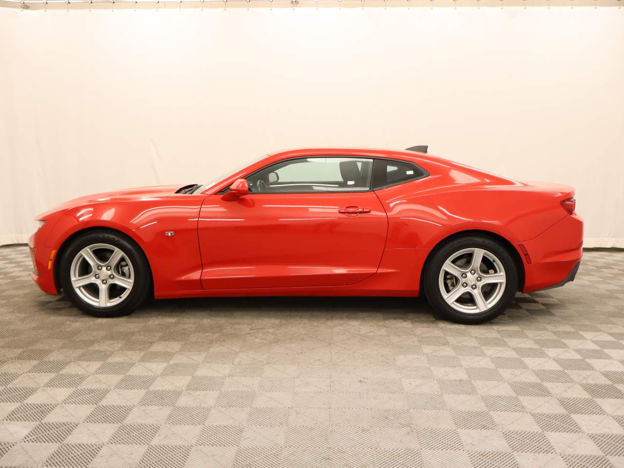 Used 2020 Chevrolet Camaro 1LT with VIN 1G1FB1RX2L0106750 for sale in Scottsdale, AZ