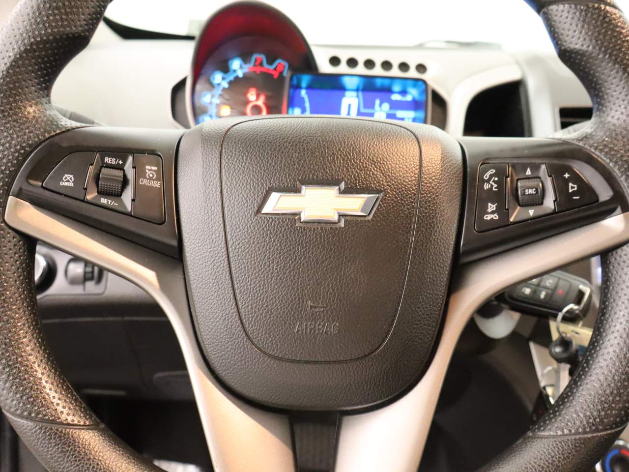 2016 Chevrolet Sonic LT - Photo 12
