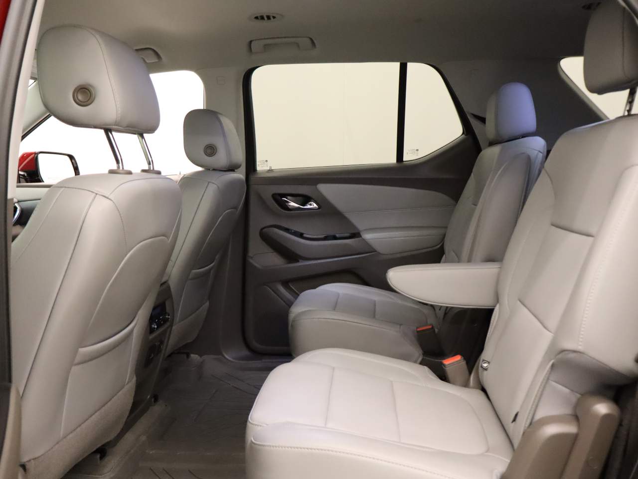 2020 Chevrolet Traverse Premier - Photo 16