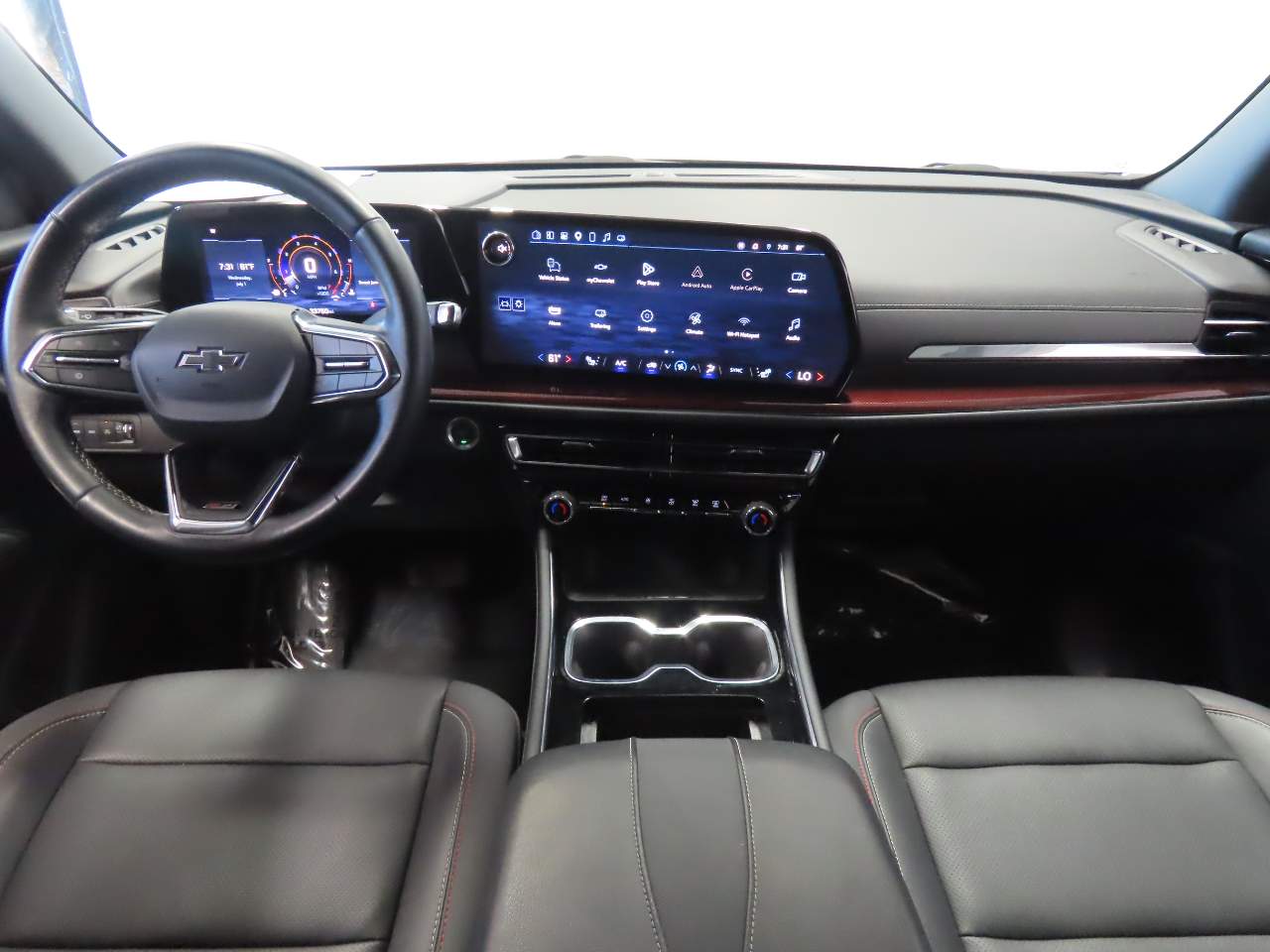 2025 Chevrolet Traverse Z71 - Photo 13