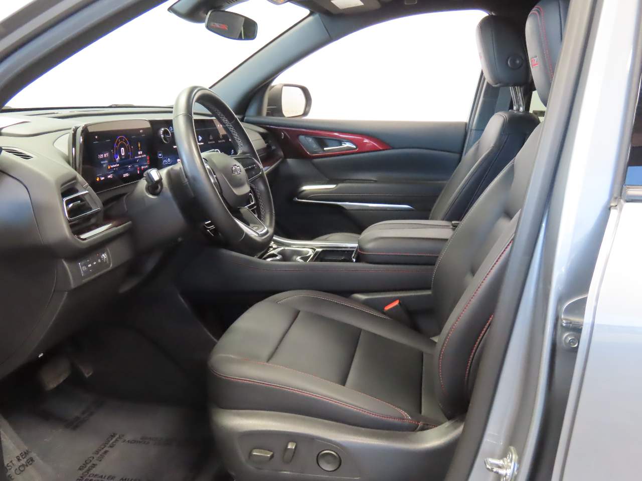 2025 Chevrolet Traverse Z71 - Photo 15