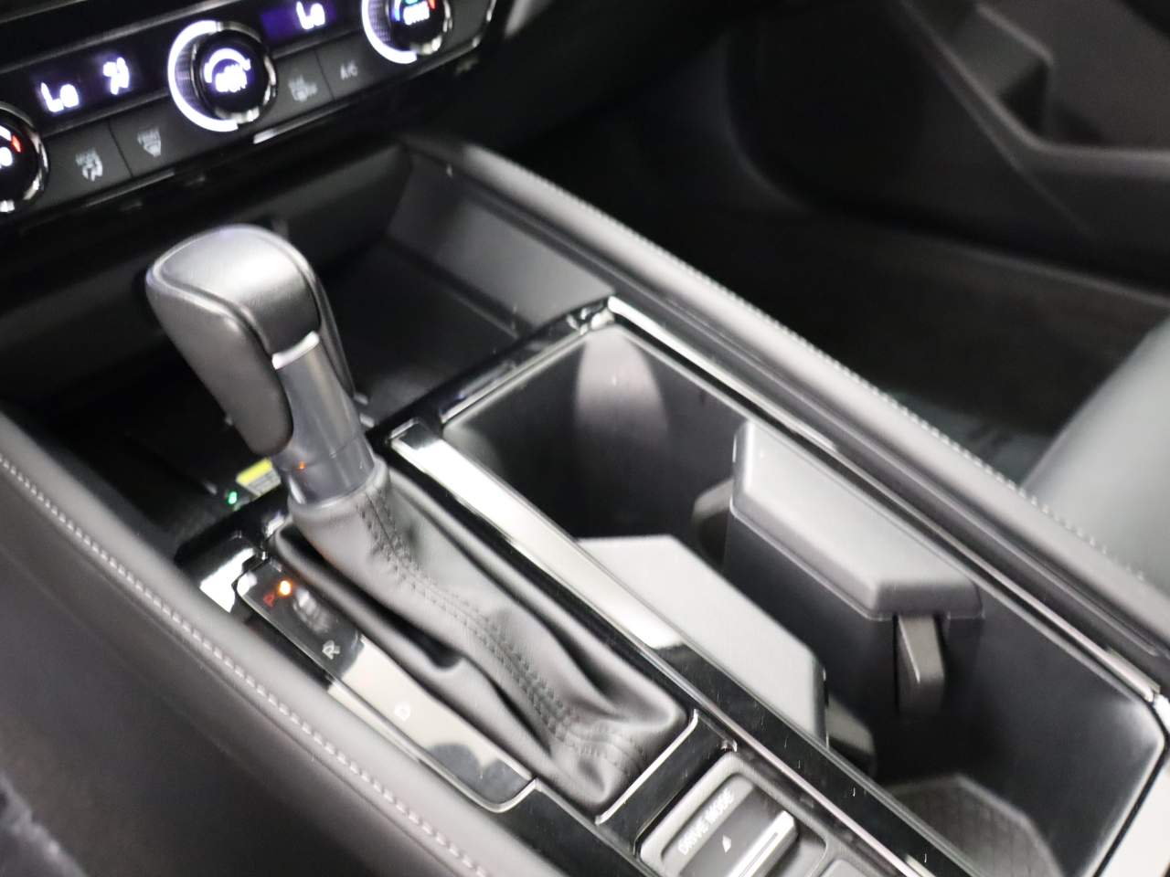 2023 Honda Accord Hybrid Touring - Photo 9