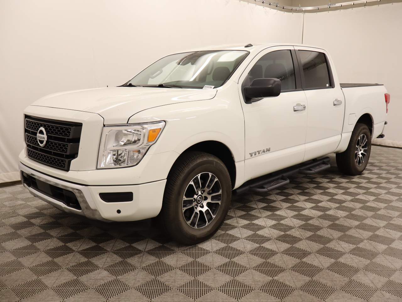 2021 Nissan Titan SV Crew Cab