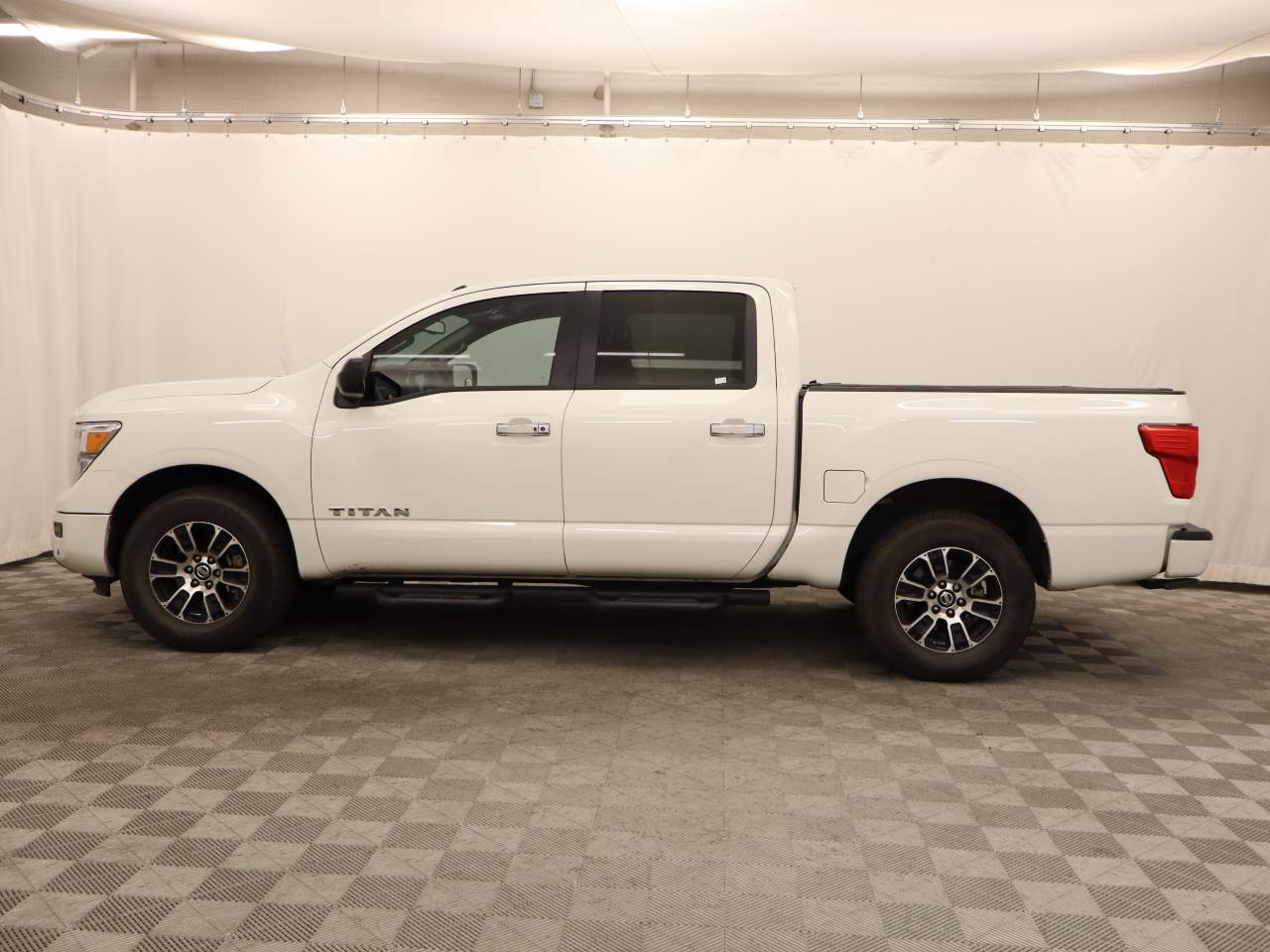 2021 Nissan Titan SV Crew Cab