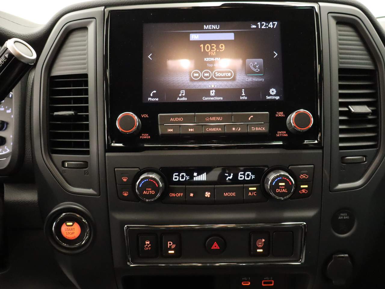 2024 Nissan Titan SV - Photo 10