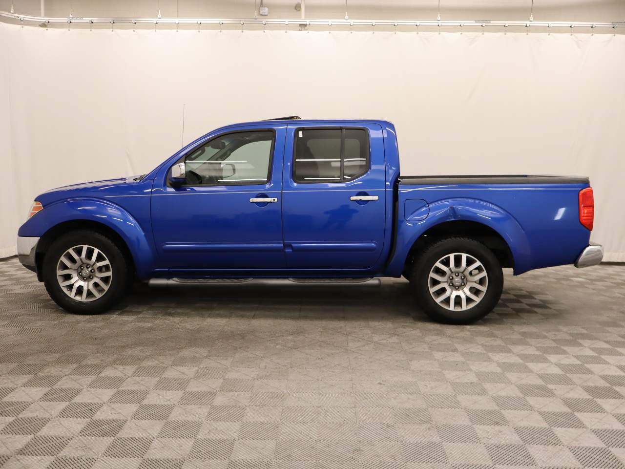 2013 Nissan Frontier SL Crew Cab