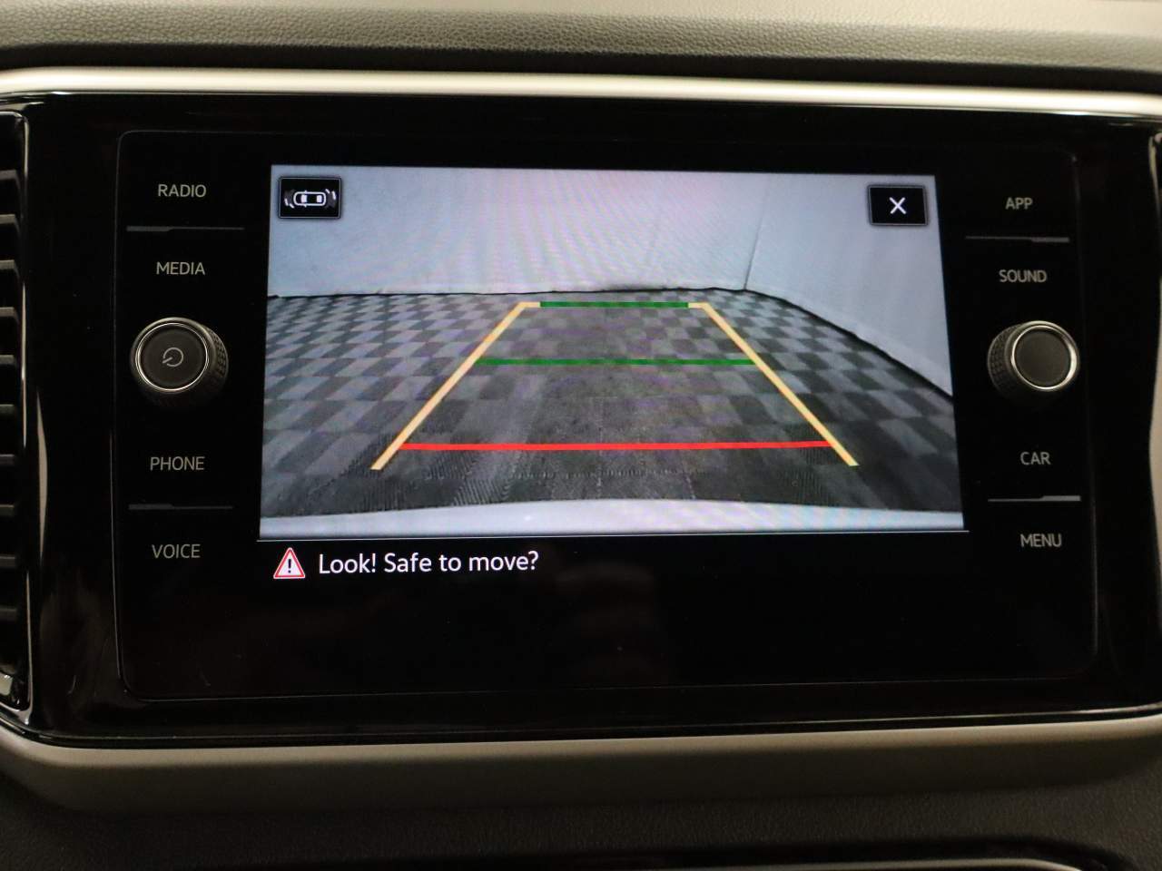 2023 Volkswagen Atlas Cross Sport SE w/Tech - Photo 11