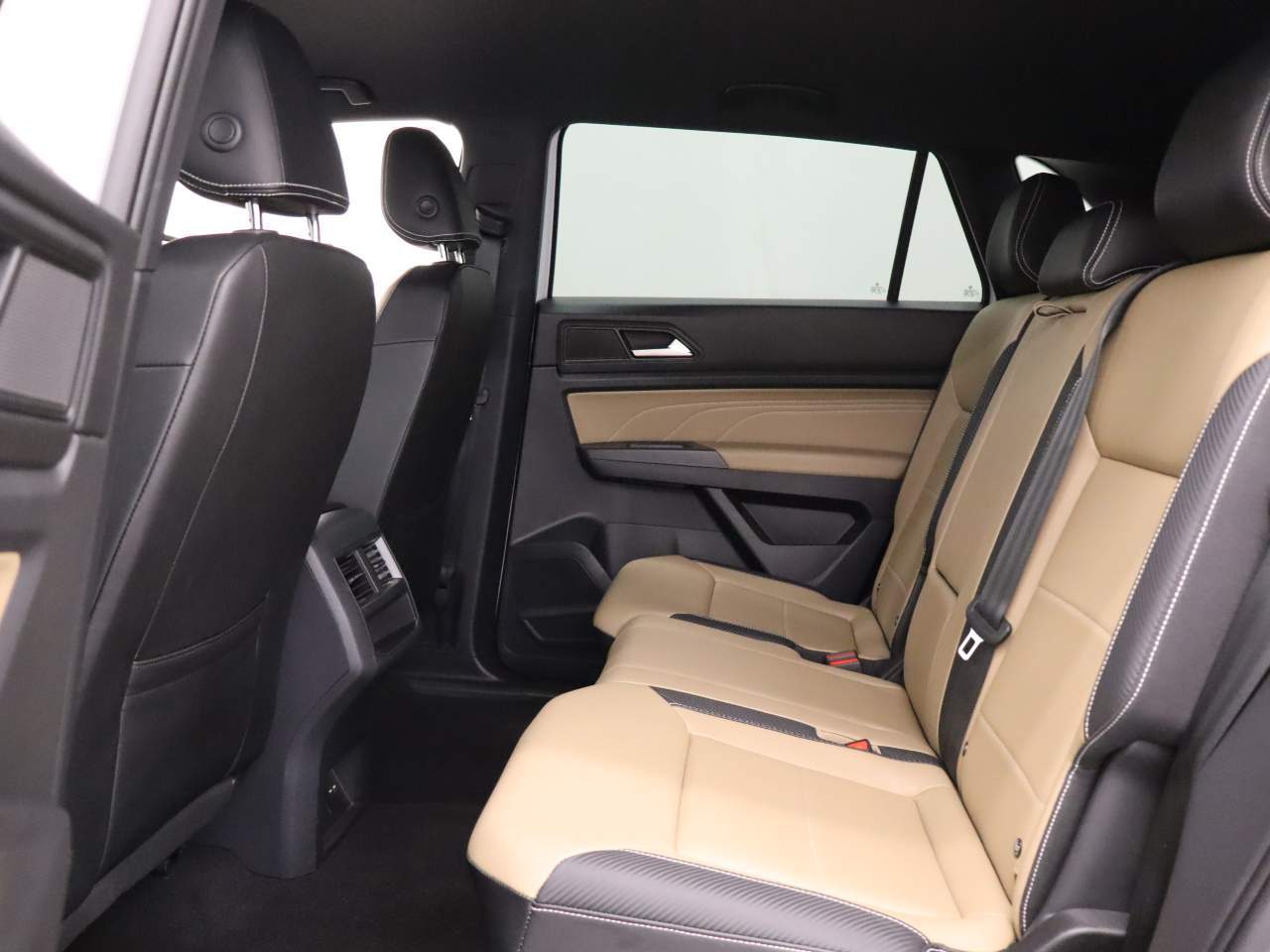 2023 Volkswagen Atlas Cross Sport SE w/Tech - Photo 16