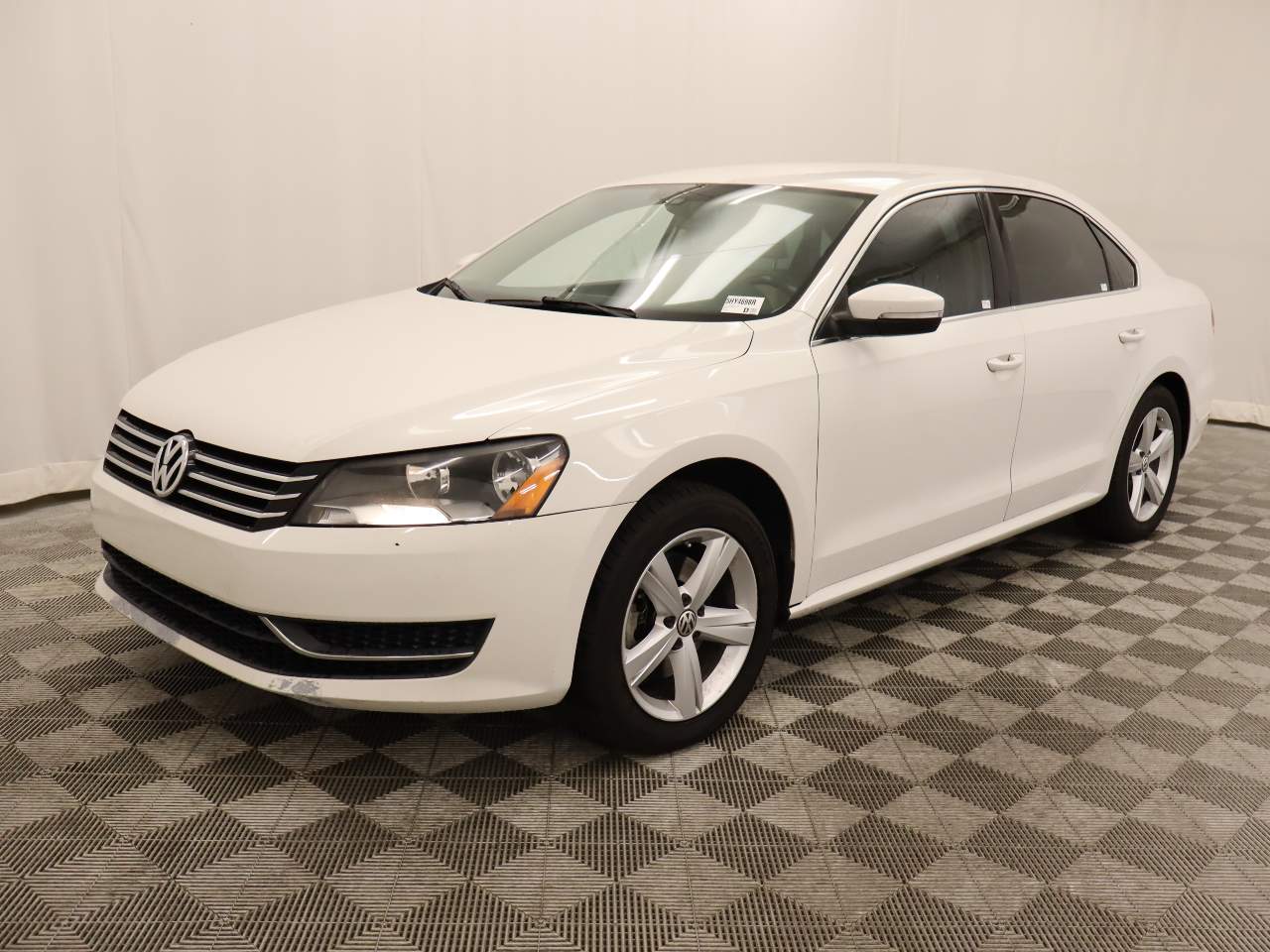 2015 Volkswagen Passat 1.8T SE