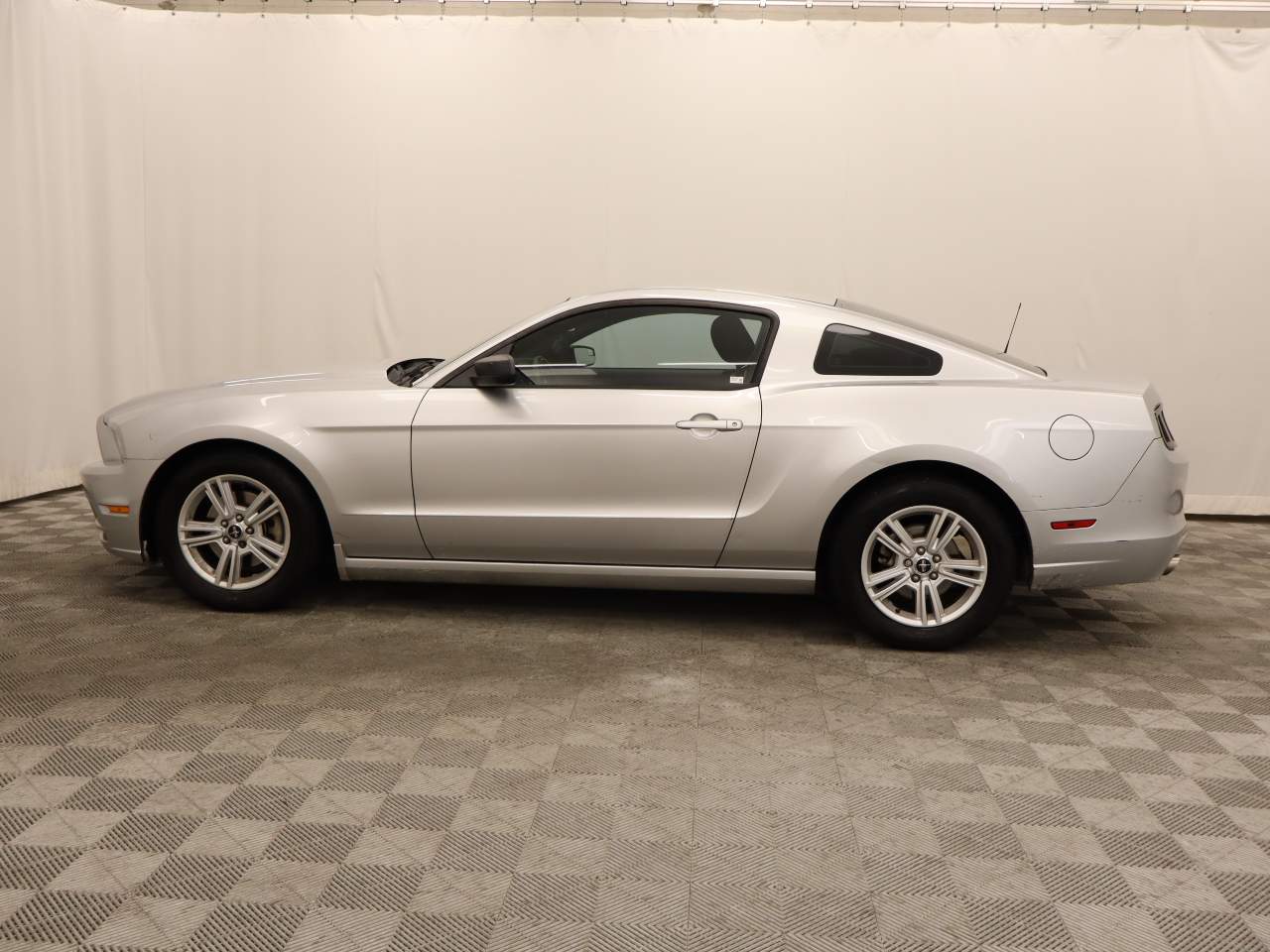 2014 Ford Mustang V6