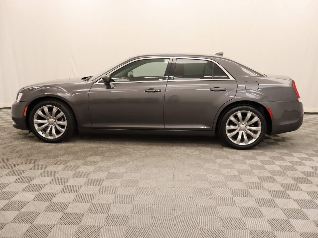 Used 2018 Chrysler 300 Touring with VIN 2C3CCAAG0JH342040 for sale in Scottsdale, AZ