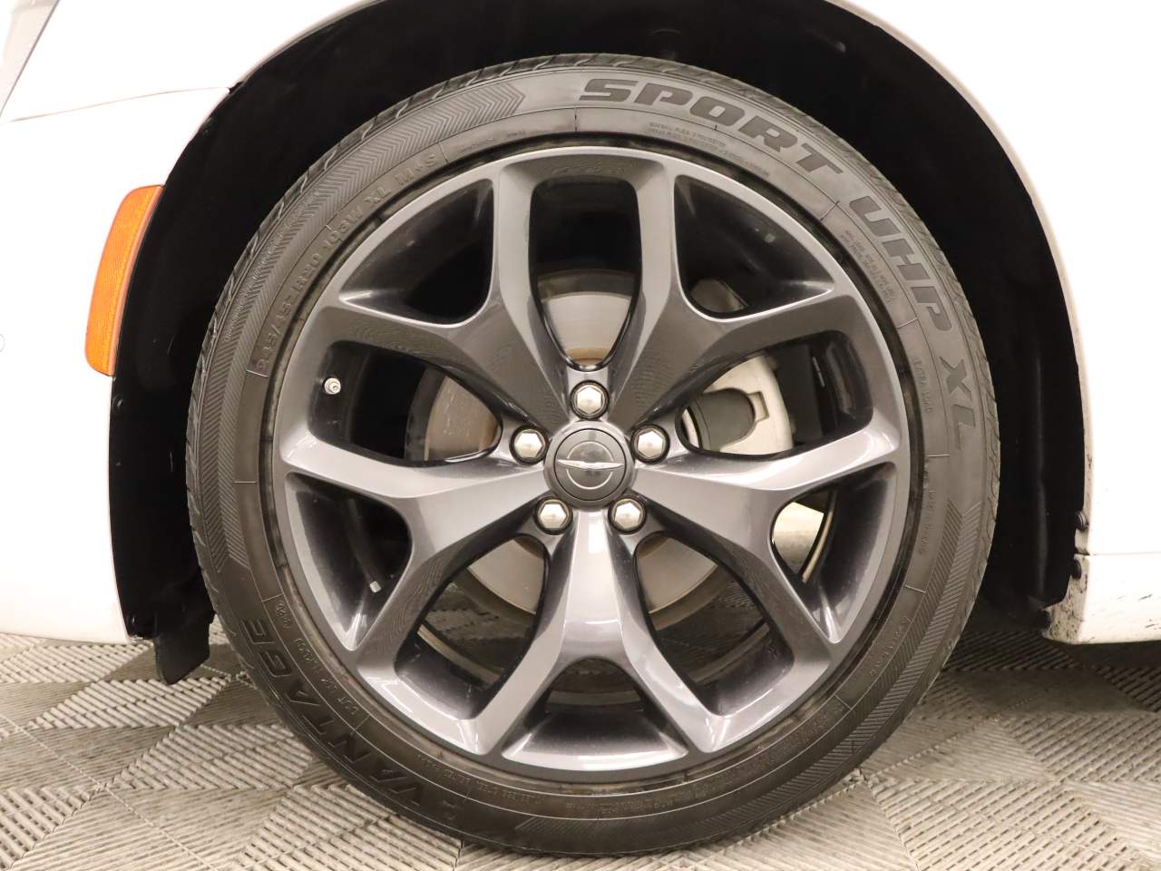 2023 Chrysler 300 S - Photo 6