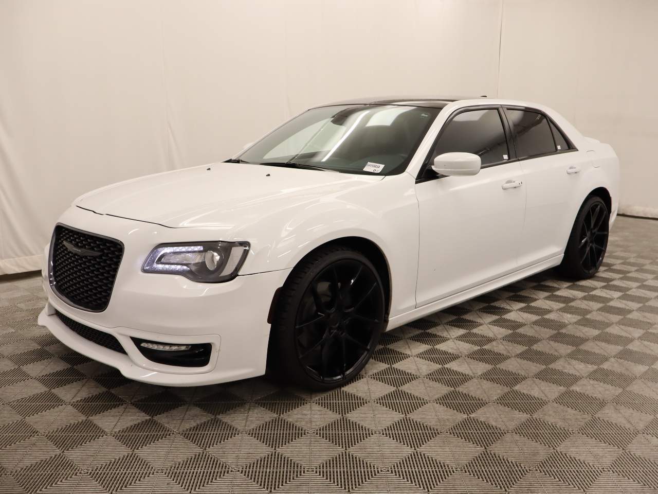 2018 Chrysler 300 S