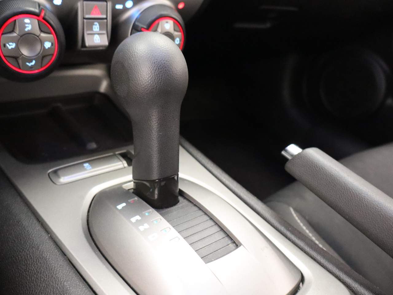 2012 Chevrolet Camaro 2LS - Photo 9